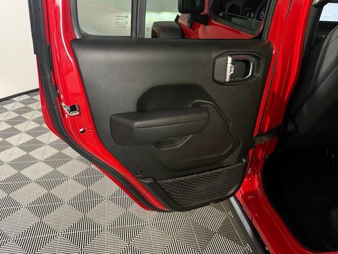 Certified 2025 Jeep Wrangler Unlimited Sport S 4xe AWD/4WD image 37