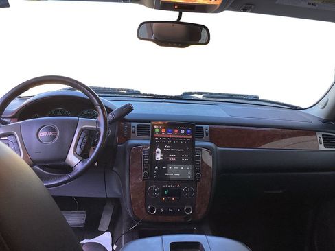 Used 2011 GMC Sierra 1500 SLT w/ SLT Convenience Package AWD/4WD image 10