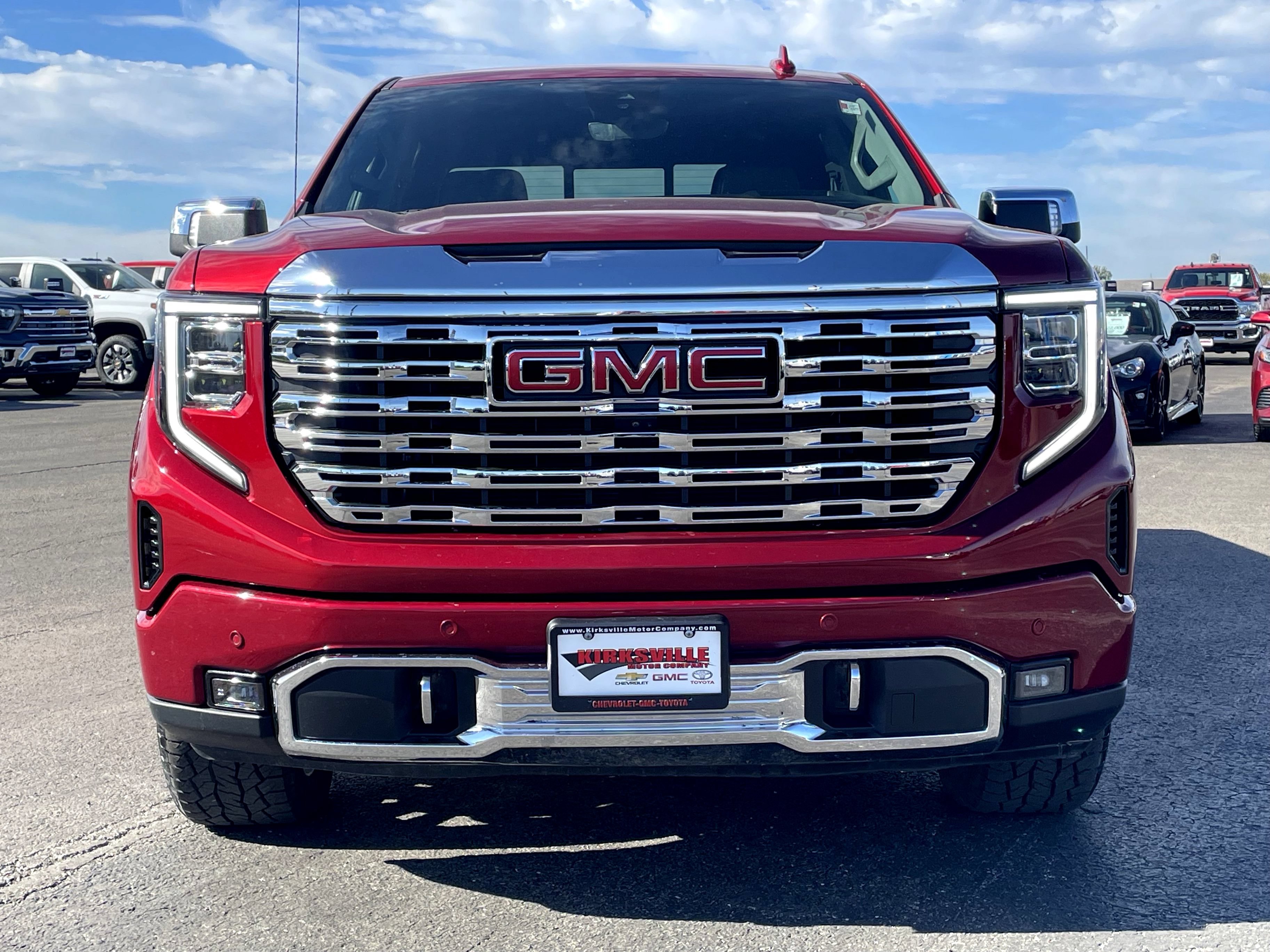 Certified 2022 GMC Sierra 1500 Denali w/ Denali Reserve Package AWD/4WD image 10