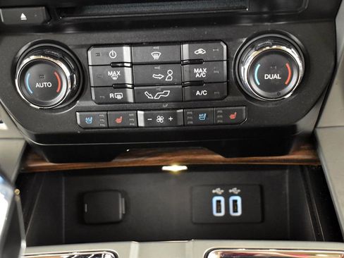 Used 2016 Ford F150 Lariat image 38