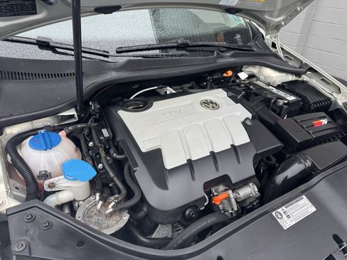 Used 2010 Volkswagen Jetta TDI FWD image 11