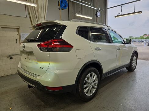 Used 2018 Nissan Rogue SV w/ Premium Package FWD image 5