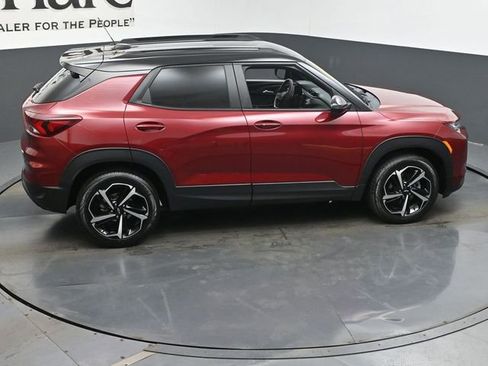 Used 2023 Chevrolet TrailBlazer RS w/ Convenience Package AWD/4WD image 39
