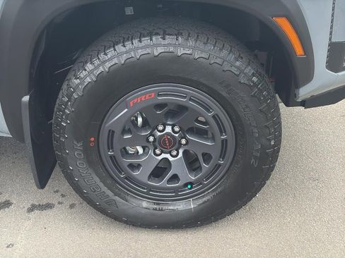 New 2026 Nissan Frontier PRO-4X image 9