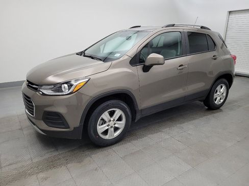 Used 2022 Chevrolet Trax LT AWD/4WD image 2