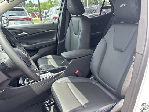 New 2026 Buick Encore GX Sport Touring w/ Comfort Package FWD image 11