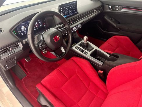 Used 2023 Honda Civic Type R image 9