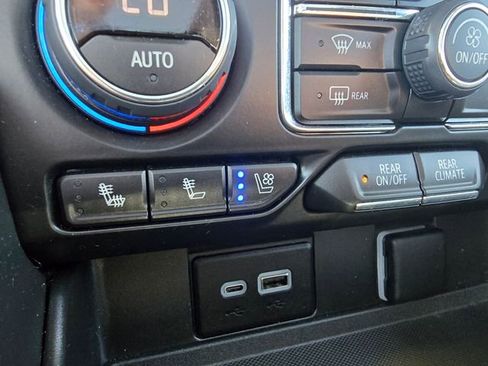 Used 2023 Chevrolet Tahoe High Country AWD/4WD image 22