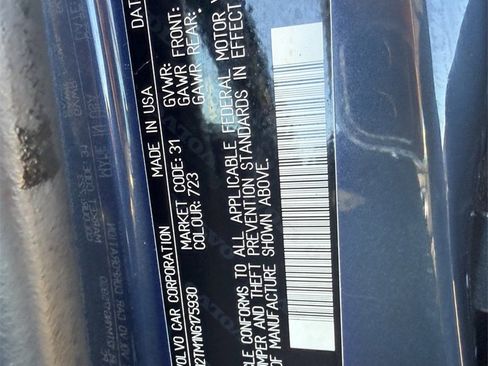 Used 2022 Volvo S60 B5 R-Design image 27