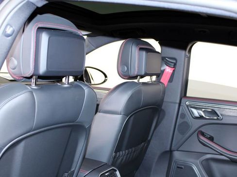 New 2026 Porsche Macan GTS image 21