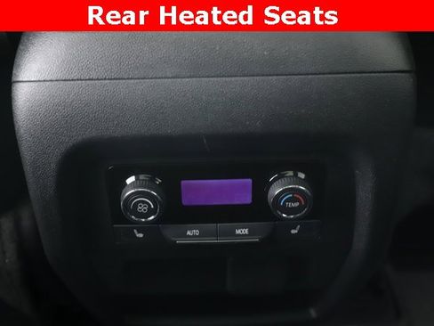 Used 2025 Chevrolet Traverse RS image 29