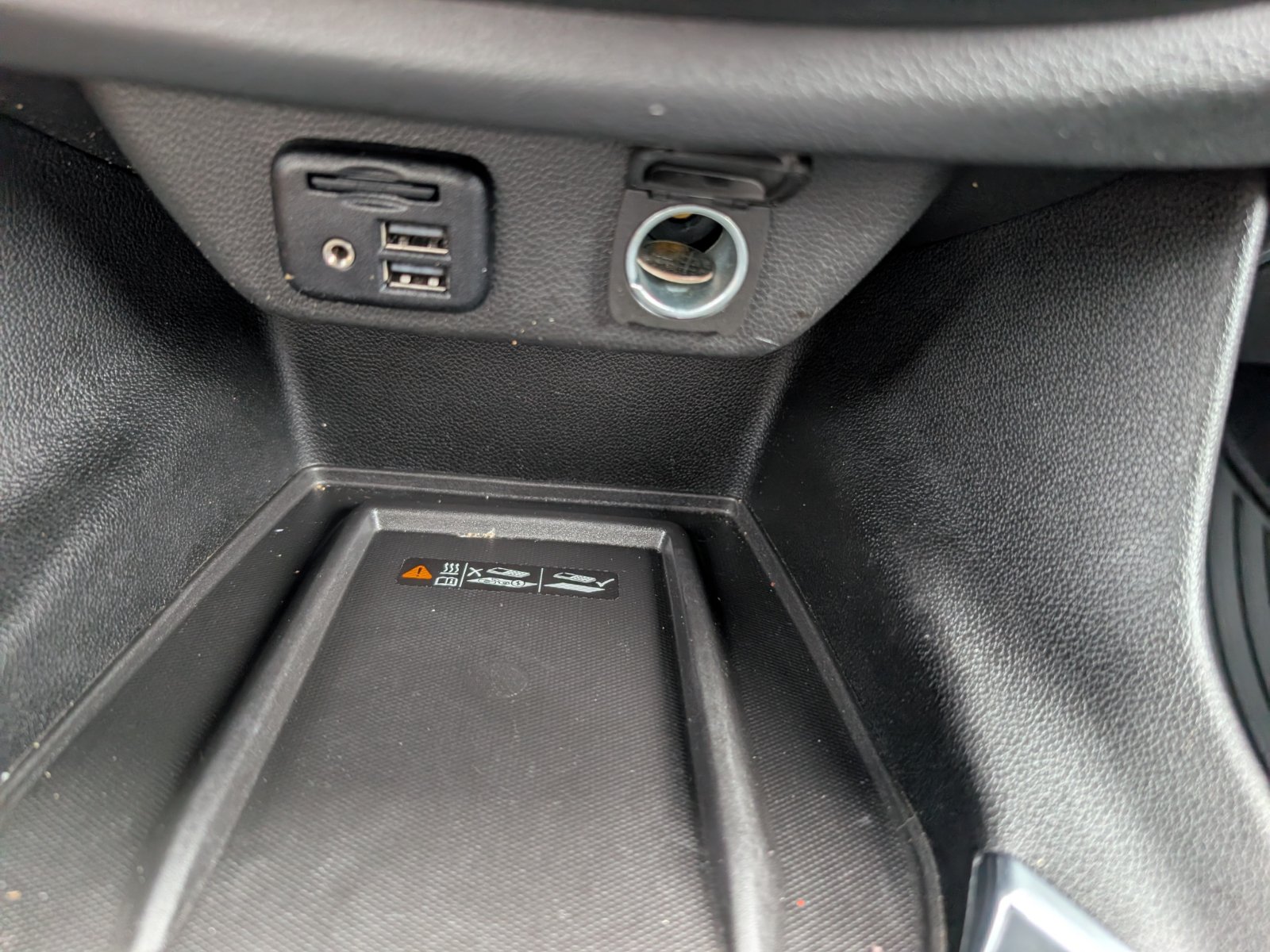 Used 2023 Chevrolet Traverse Premier FWD image 18