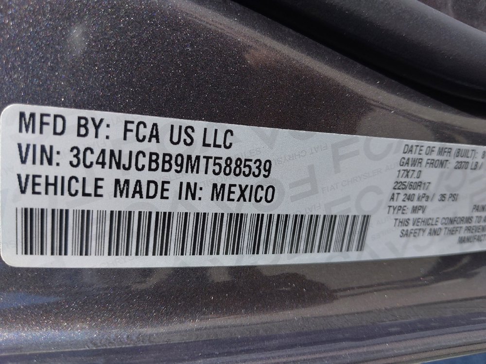 Used 2021 Jeep Compass Latitude FWD image 33