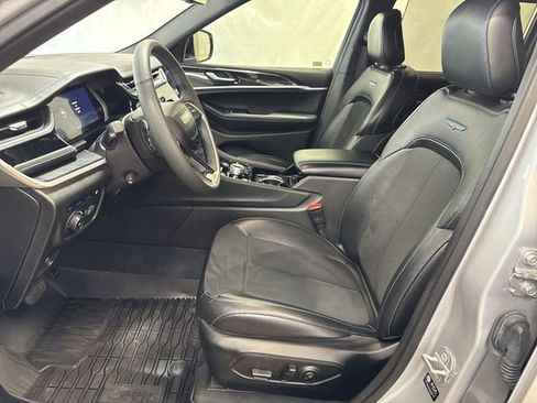 Used 2022 Jeep Grand Cherokee Trailhawk w/ Advanced Protech Group II AWD/4WD image 10