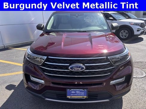 Certified 2022 Ford Explorer XLT w/ Equipment Group 202A image 11