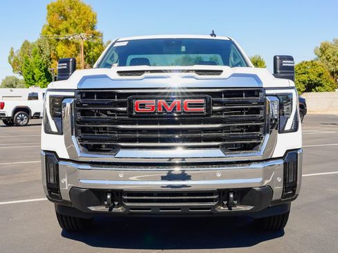 New 2026 GMC Sierra 2500 Pro w/ 1SA Pro Safety Plus Package AWD/4WD image 4