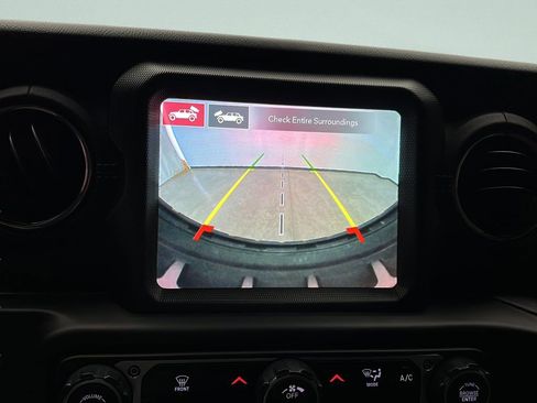 Used 2023 Jeep Wrangler Unlimited Sahara image 23