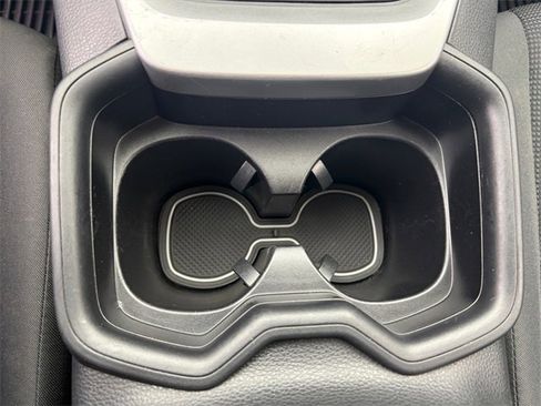 Used 2019 Toyota RAV4 LE image 19