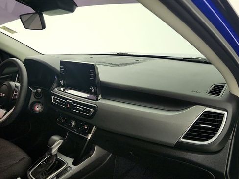 Used 2023 Kia Seltos LX image 30