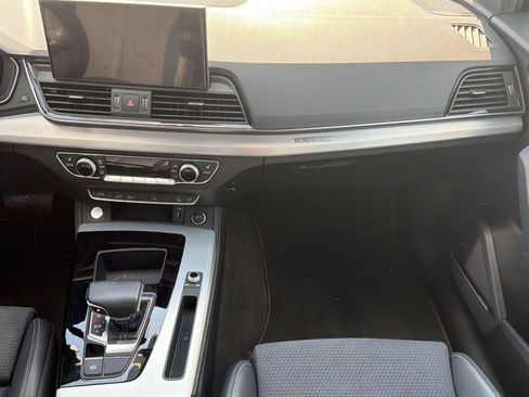 Used 2023 Audi Q5 e Premium Plus w/ Premium Plus Package AWD/4WD image 27