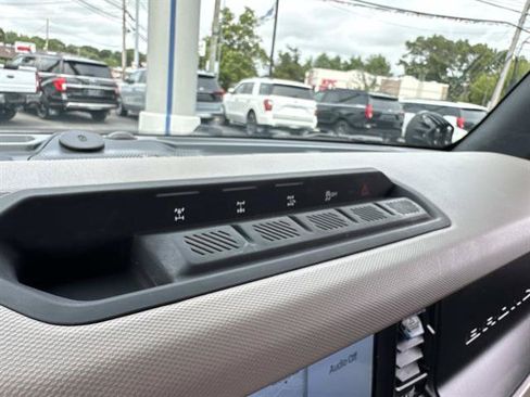 Used 2022 Ford Bronco Wildtrak AWD/4WD image 35
