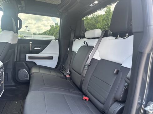 Used 2025 GMC Hummer EV 2X AWD/4WD image 24