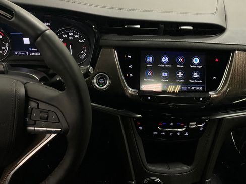 Used 2025 Cadillac XT6 Premium Luxury w/ Platinum Package AWD/4WD image 6