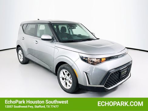Used 2025 Kia Soul LX w/ LX Technology Package image 1