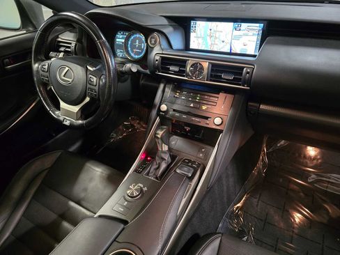 Used 2017 Lexus IS 350 AWD image 37