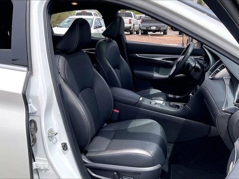 Used 2025 INFINITI QX55 Essential AWD/4WD image 7