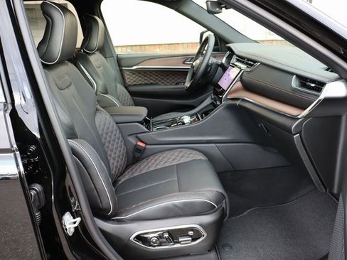 New 2025 Jeep Grand Cherokee Summit w/ Obsidian Package image 46