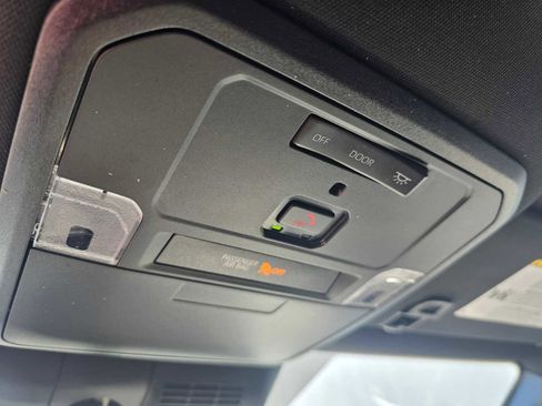 Used 2024 Toyota Tacoma TRD Sport image 32