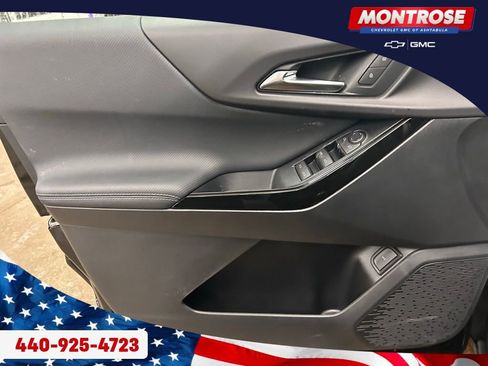 New 2026 Chevrolet Equinox LT w/ Convenience Package II image 9