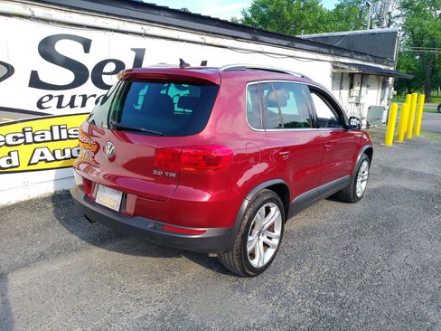 Used 2013 Volkswagen Tiguan SEL FWD image 2