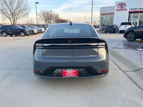 New 2026 Toyota Prius Plug-In Hybrid FWD image 4