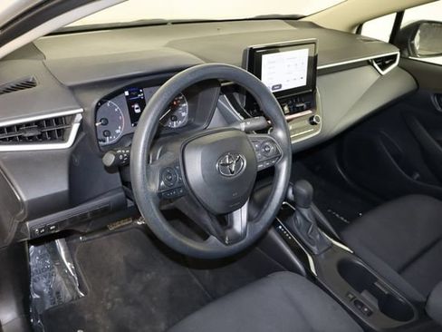 Used 2025 Toyota Corolla LE FWD image 22