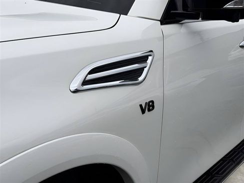 Used 2022 Nissan Armada SL w/ Midnight Edition Package RWD image 7