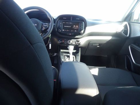 Used 2024 Kia Soul LX w/ Option Group 015 image 26
