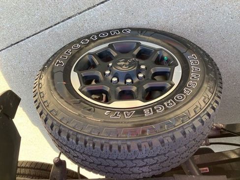 Used 2025 RAM 2500 Laramie AWD/4WD image 24