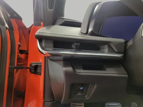 Used 2020 Chevrolet Corvette Stingray Coupe w/ 1LT image 7