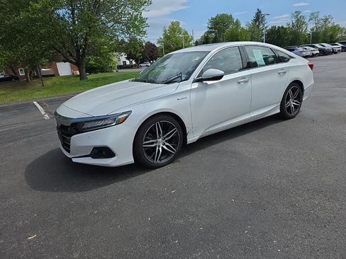 Used 2021 Honda Accord Touring image 3