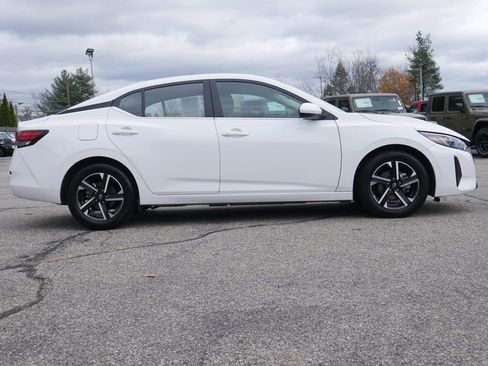 Used 2024 Nissan Sentra SV image 7