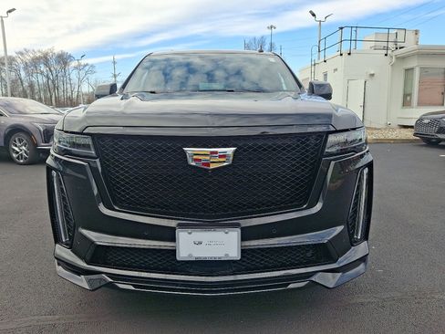 Certified 2024 Cadillac Escalade V w/ LPO, Floor Liner Package image 8