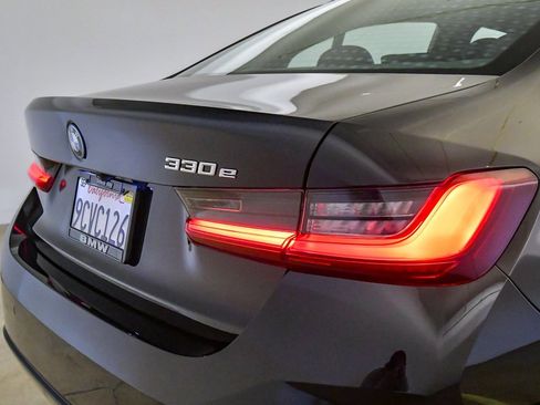 Certified 2023 BMW 330e w/ Convenience Package image 12