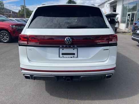 New 2026 Volkswagen Atlas Peak Edition AWD/4WD image 7