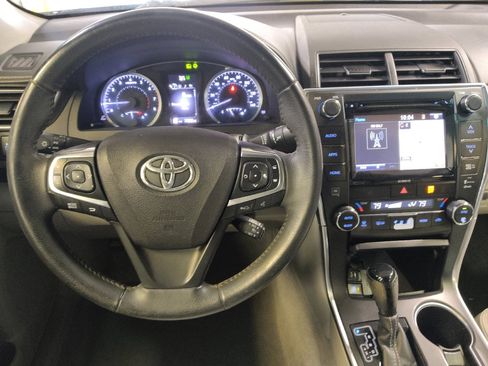 Used 2017 Toyota Camry XLE w/ Moonroof Package image 22