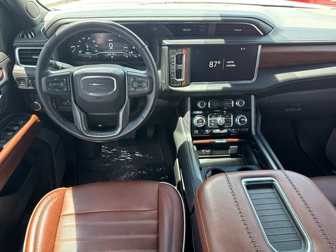 Used 2023 GMC Yukon XL Denali Ultimate AWD/4WD image 24