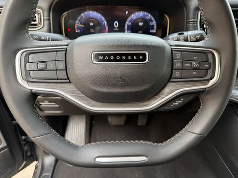 Used 2024 Jeep Wagoneer L Series II w/ Flexible Seating Group image 12