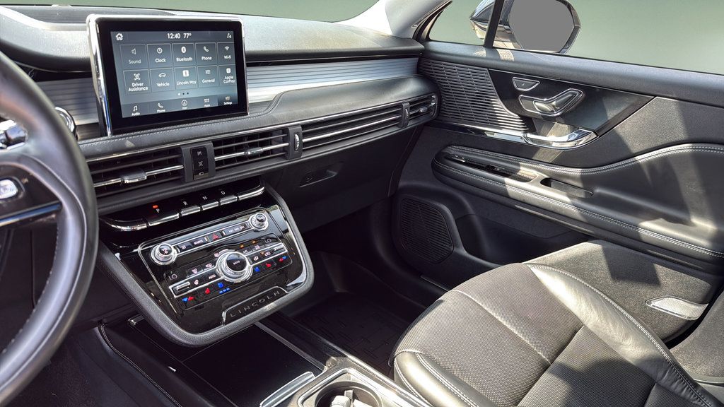 Used 2020 Lincoln Corsair AWD w/ Premium Package image 30
