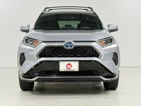 Used 2021 Toyota RAV4 SE image 3